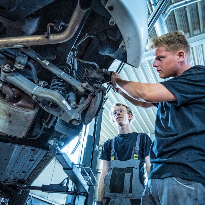 Ausbildung KFZ-Mechatroniker